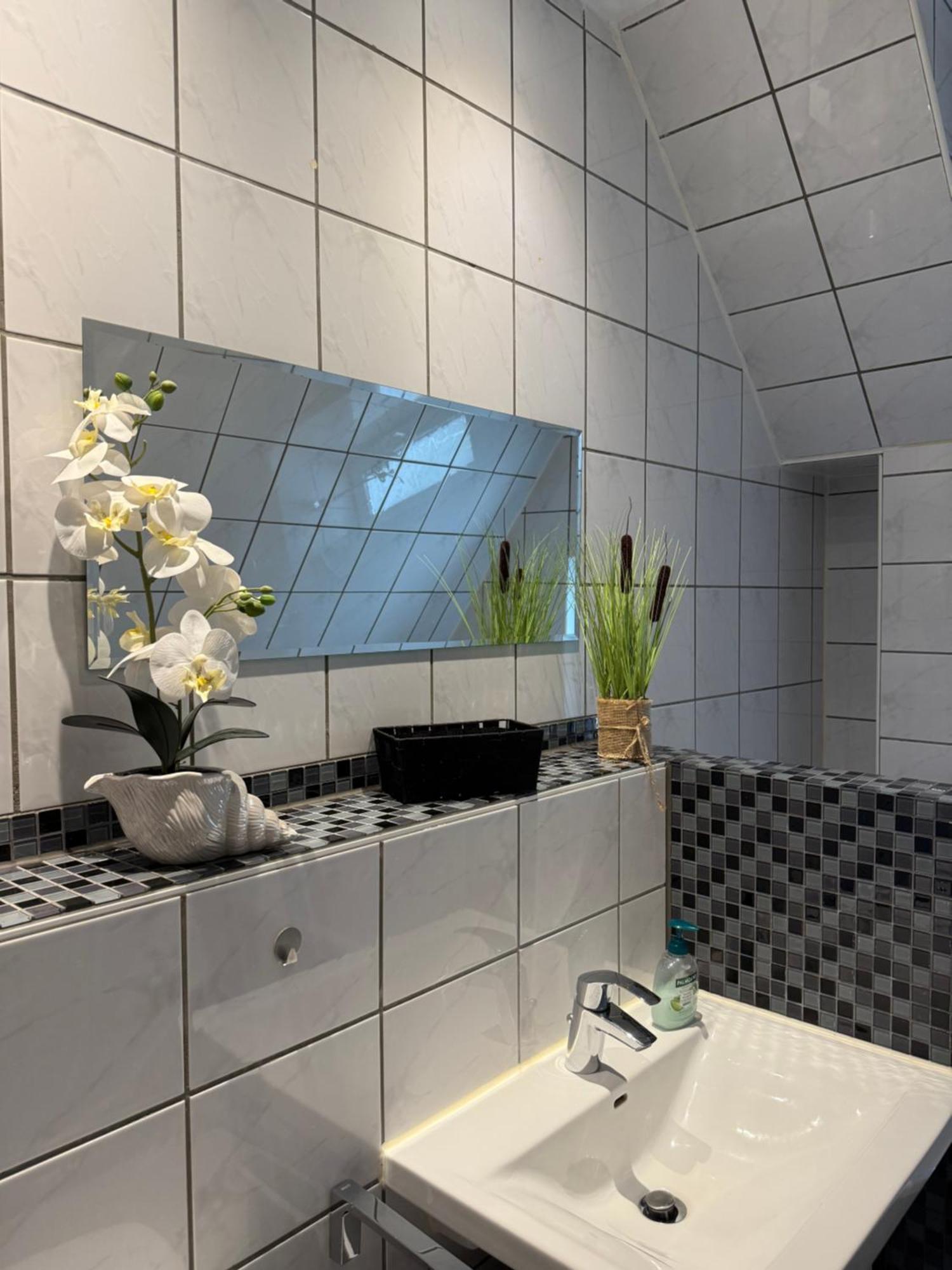 Luxury Apartment Amina Siedlung Schonwalde Exterior photo